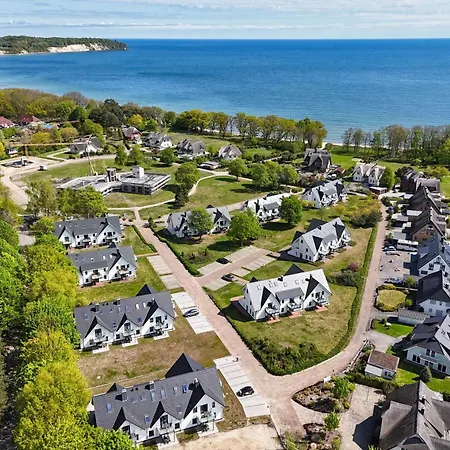 Strandnahe Mit Terrasse, Gratis Nutzung Vom Ahoi Erlebnisbad Und Sauna In Sellin - Rex Rugia 10-4 *